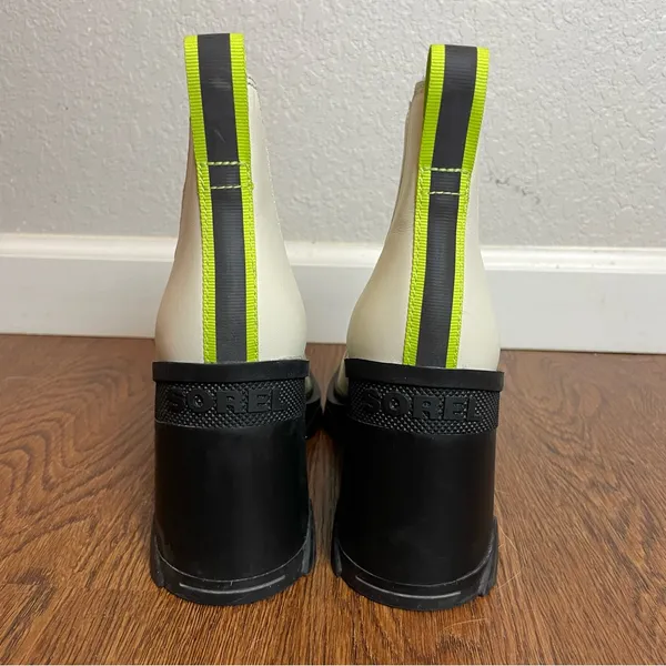 Sorel Brex Heel Cream Leather Chelsea Ankle Boots with Black Elastic Panels Sz 7 - Image 5
