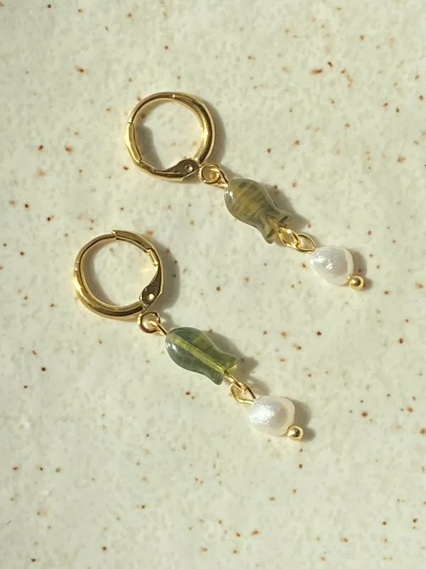 Handmade quality Czech glass beads fish & pearls unique dangle earrings⭐️🐟💕 - Image 3