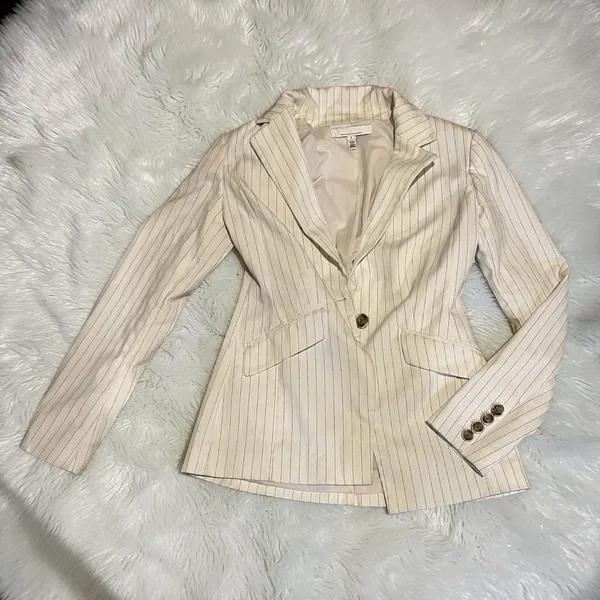 White House Black Market One-Button Blazer in Pinstripe Size 2 Ivory. - Image 2