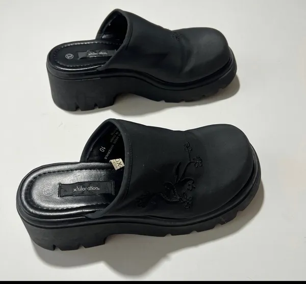 Xhilaration Platform Leather Sandals - Image 3