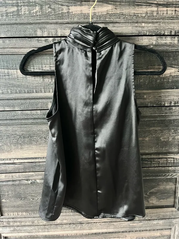 Rachel Zoe black satin top size XS - Image 3