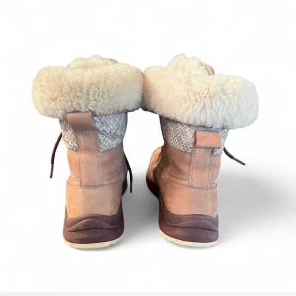 UGG Women's Brown and Cream Winter Boots - Image 3