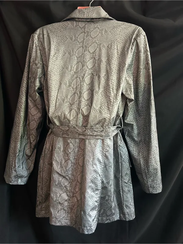 Colebrook & CO. Women’s Metallic Gray Snake-Print Lightweight Trench Coat MD - Image 2