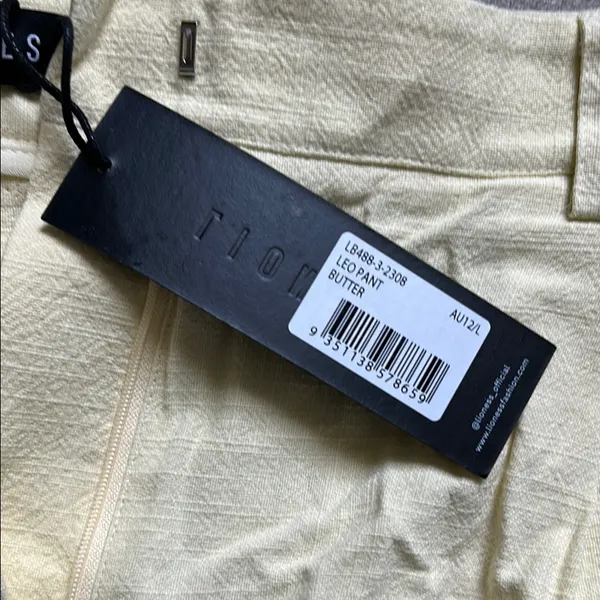 Lioness Leo pant in butter - Image 3