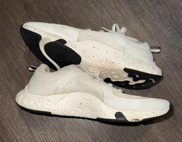 Nike Renew Size 10 - Image 3