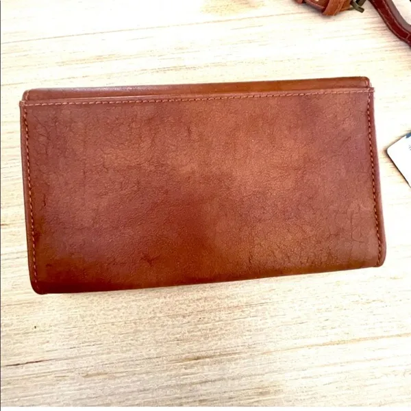 Universal Threads brown crossbody bag - Image 13