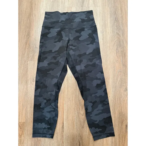 Lululemon Align High Rise Crop Leggings Size 8 Camo Print Athletic Pants flaw‎ - Image 3