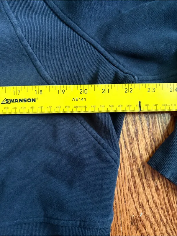 Lululemon Scuba Oversized Pullover Wordmark Black Crewneck Sweatshirt XS/S - Image 6