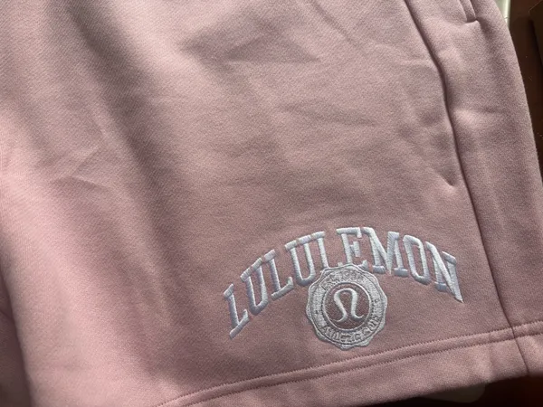NWT Lululemon Scuba Oversized Mid Rise Short 7" Graphic Pink Haze XL SOLD OUT - Image 4