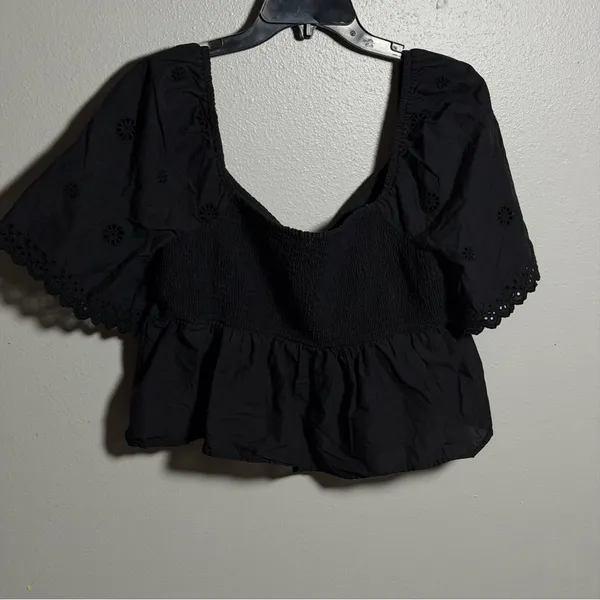 American Eagle Women's Black Peplum‎ Eyelet Off Shoulder Crop Top size L - Image 6