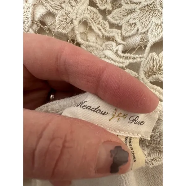 Anthropologie Meadow Rue Cream‎ Bria Embroidered Lace Back Pullover Top Small - Image 9