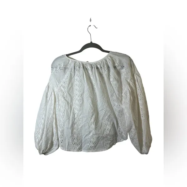 Urban Outfitters White Eyelet Button-Back Blouse Size‎ XS - Image 6
