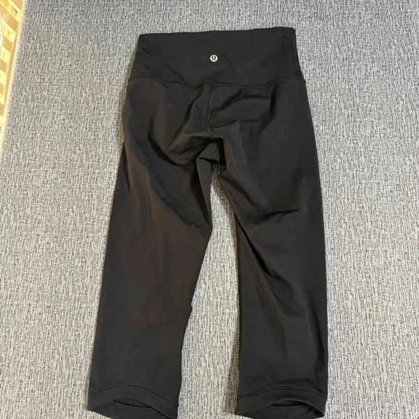 Lululemon Cropped Black Leggings - Image 5