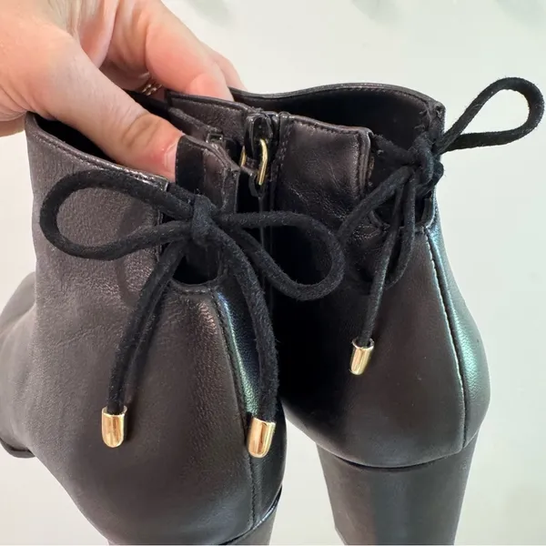 Stuart Weitzman Gardiner Black Lambskin Leather Tie Back Block Heel‎ Booties 7B - Image 8
