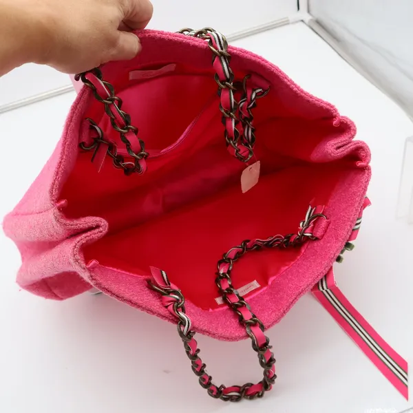 Bath & Body Works Goldie Pink Boucle Tote Bag Limited Edition Chain Strap Bow - Image 7