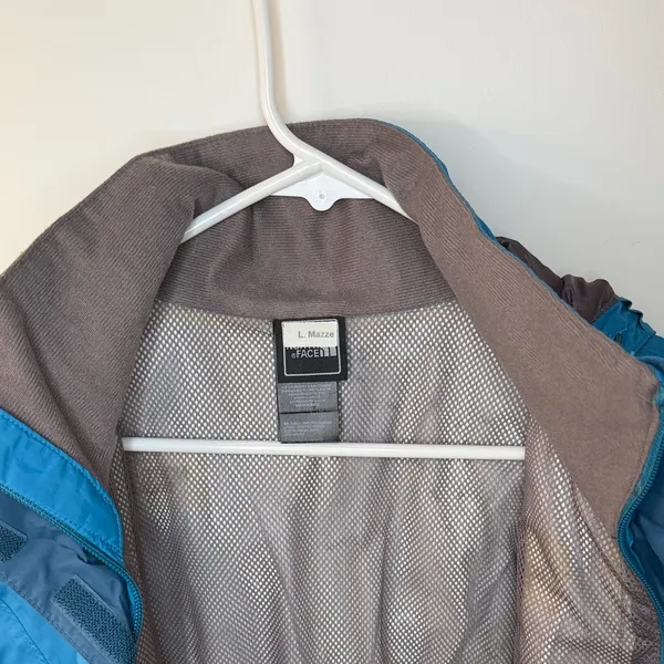 The North Face Women's Vibrant Blue Jacket - Image 3