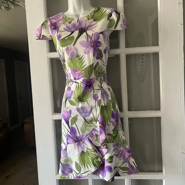 Alice‎ + Olivia Kirby Faux-Wrap Floral Flounce Dress - Image 7
