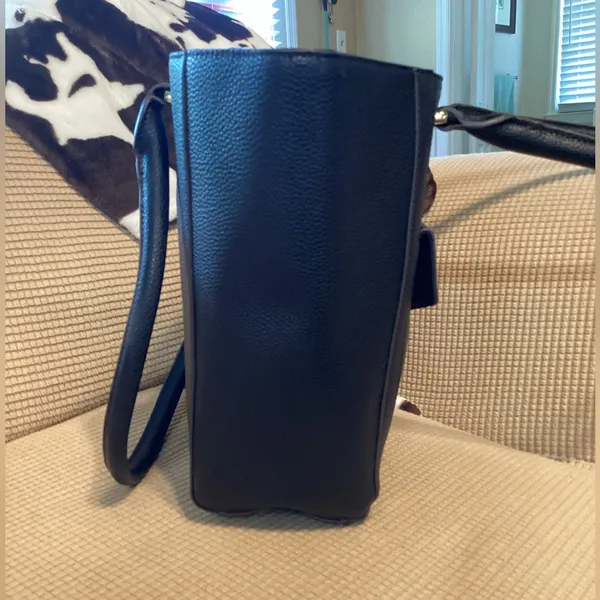 Liz Claiborne Black pebbled faux leather purse - Image 13