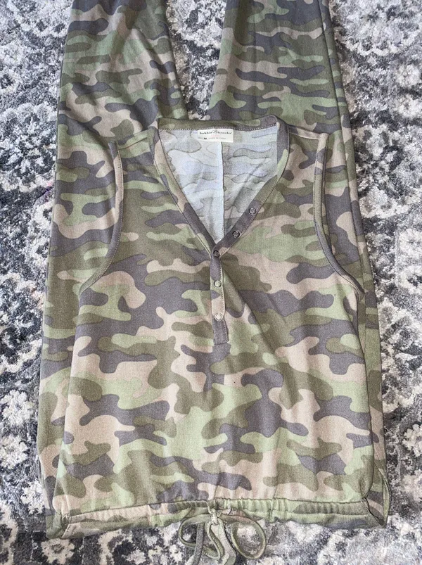 Brooks Bobbie  Camo Romper - Image 3