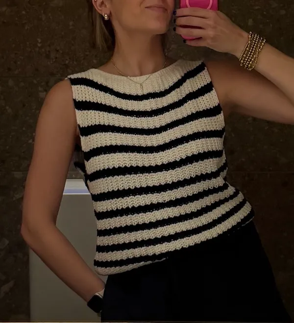 Abercrombie & Fitch Textural Knit Sweater Vest - Image 2
