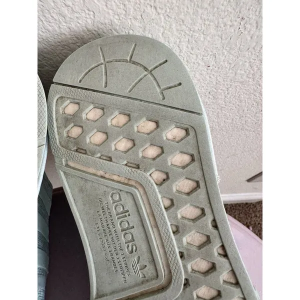 Adidas NMD_R1 Boost Low Top Sneakers Dash Green/Cloud White EF4275 Size 6 - Image 9