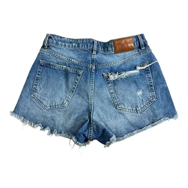 ZARA Blue Denim Distressed Shorts Size 6 Cotton High-Rise Raw-Hem Summer Beach - Image 4