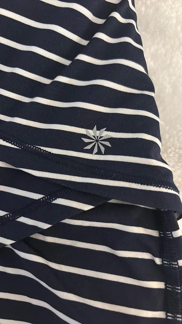 Athleta navy and white tennis skirt - Image 4