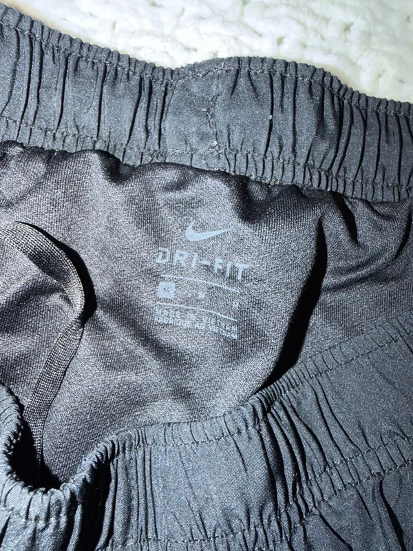 Athletic shorts  - Image 3