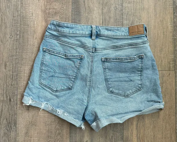 American Eagle Strigid Mom Shorts  - Image 2