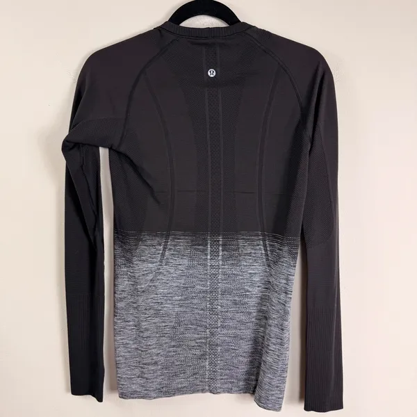 Lululemon Swiftly Tech Long Sleeve Crew Black Gray‎ Ombre Thumbhole Shirt Size 6 - Image 2