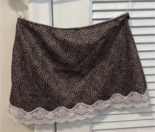 PacSun LA Hearts Mini Skirt Leopard and Pink Lace - Image 2