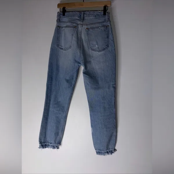 abercrombie fitch High Rise Mom Jean Raw Hem Size 26/2‎ - Image 2