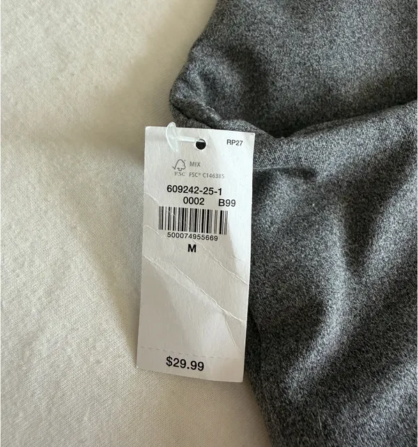 Old Navy Sports Bra - Image 3