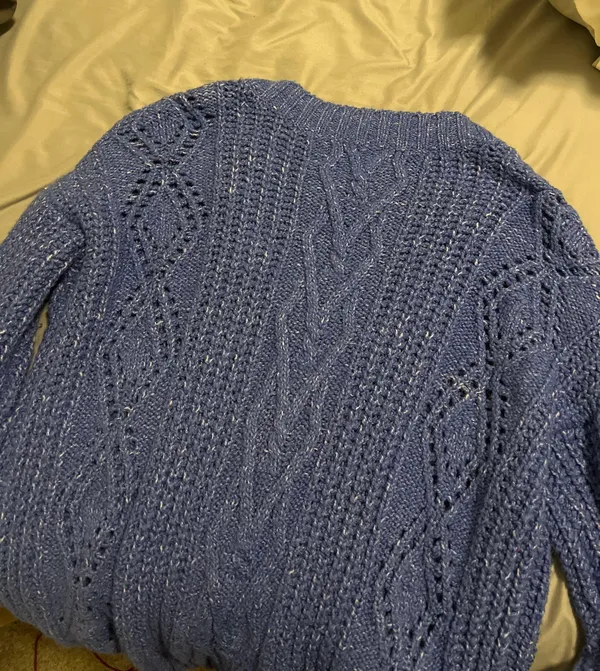 American Eagle v neck sweater - Image 6