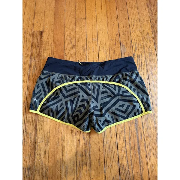 Lulus Lululemon Lined Running Shorts Womens 10 Grn Geometric 2.5 - Image 2