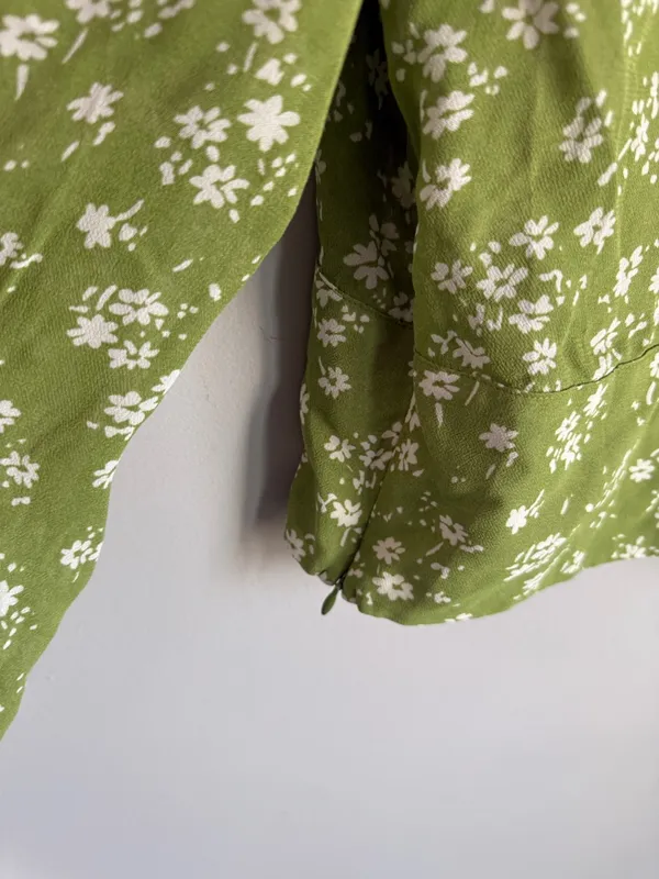 REFORMATION Averie top in color scallion - Image 6