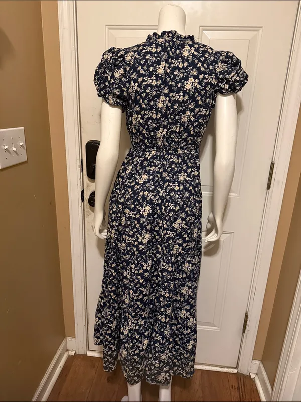 entro Navy Blue Floral Puff-Sleeve Maxi Dress - Image 2