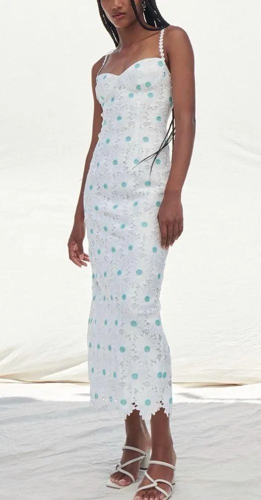 Saylor Calibria Daisy Embroidered Midi Dress in White EUC - Image 6