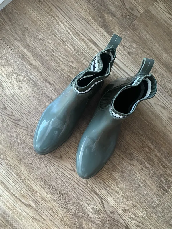 SERRA Women's Size 9 Olive Green Striped Slip-on Rubber Rain Boots New - Image 9