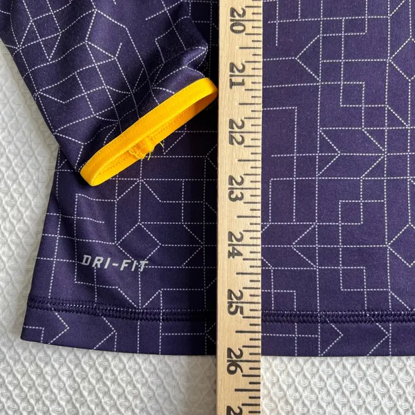 Nike Pro Women's Size‎ Medium Long Sleeve Geometric Print Athletic Top Purple - Image 5