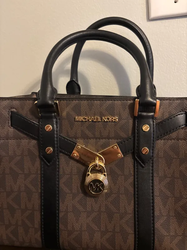 Michael Kors Handbag Crossbody - Image 2