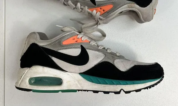 Nike 8.5 Nike Air Sneakers Max Correlate Throwback Style Running Shoe 511417-136 - Image 3