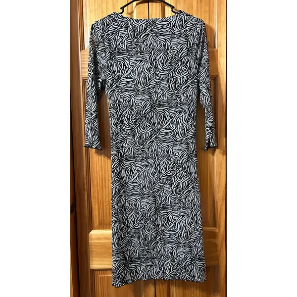 Vertigo Paris L Zebra Print Faux Wrap Mini Dress NWT V-Neck 3/4 Sleeve‎ Sheath - Image 2