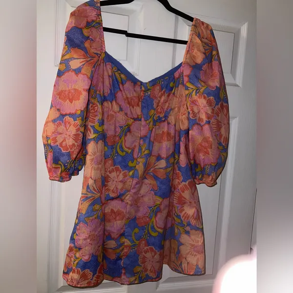 Bright, colorful, lightweight Olivaceous dress size large - Image 2