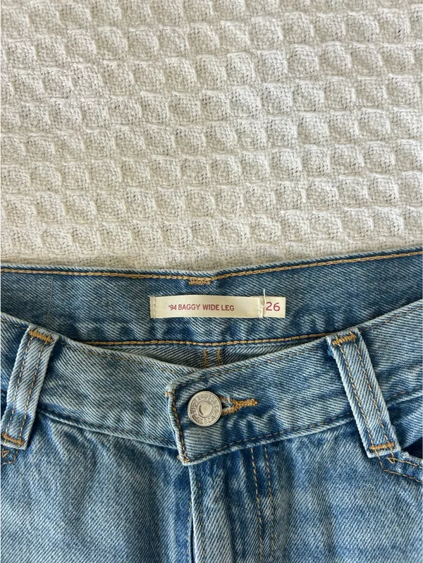 Levi’s Wide-Leg 94 Baggy Jeans - Image 3