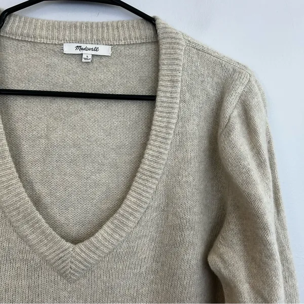Madewell Wool Blend Oatmeal/Tan Balloon Sleeve V-neck Sweater Dress Size Large - Image 5
