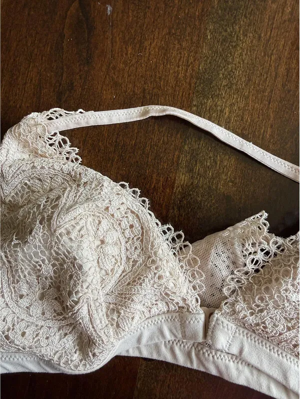 Victoria's Secret Body by Victoria Lace Bralette Cream Size S/P - Image 8