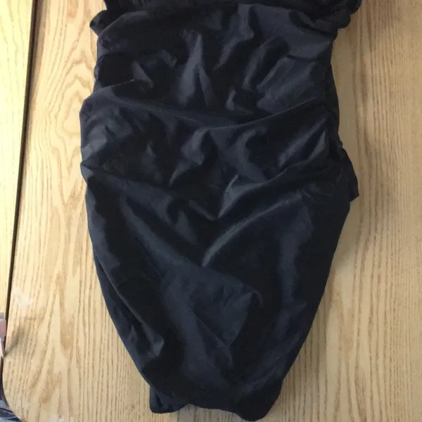 New Women’s 1pc Swimsuit Padded Ruched Medium Black - Image 7