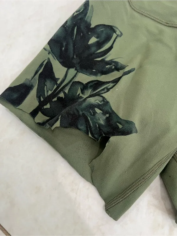 FLAWED Lululemon Green Floral Shorts Size 0 - Image 2