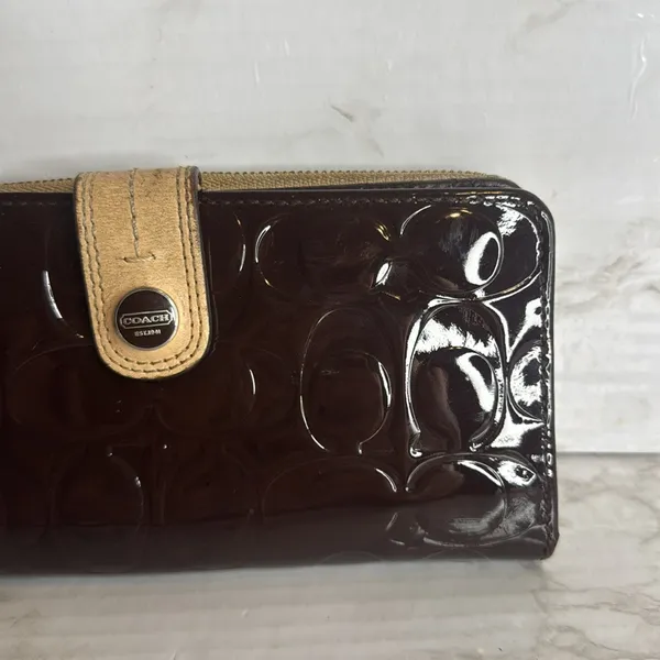 Coach Women's Patent Leather Accordion Zip Wallet Brown OS - Image 3